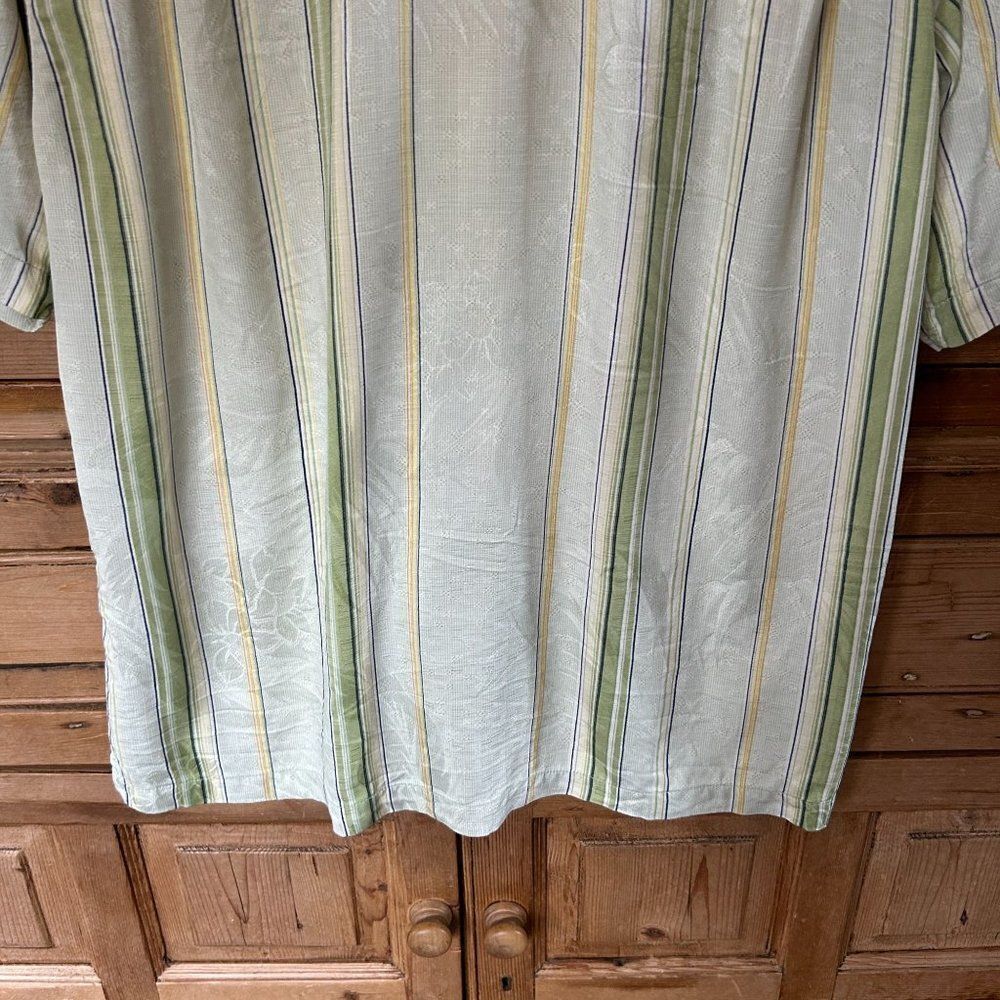 Tommy Bahama Large Silk Button Up Shirt Green Yellow Stripe Short Sleeve Collar - Picture 9 of 11